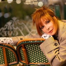 Mylène Farmer - Photographe : Frédérique Veysset - Août 2024 - Café de la Paix, Paris