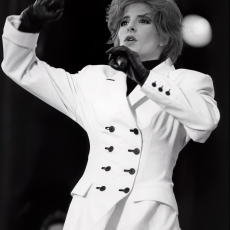 mylene-farmer-concert-pour-sos-racisme-la-cinq-15-juillet-1987-012